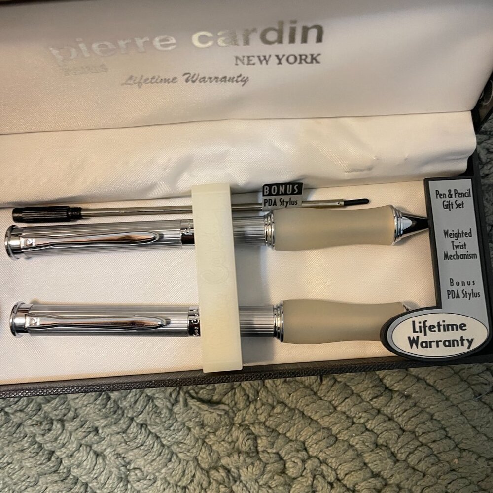 Vintage Pierre Cardin Pen Pencil and Stylus Ribbed Metal & Rubber grip - Picture 2 of 7